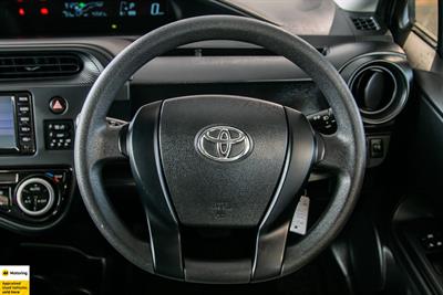 2020 Toyota Aqua - Thumbnail