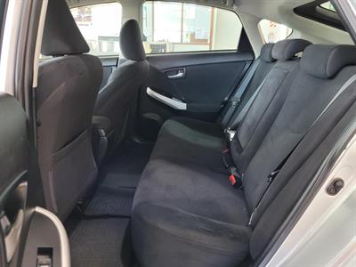 2012 Toyota Prius - Thumbnail