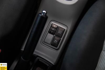 2013 Toyota Aqua - Thumbnail