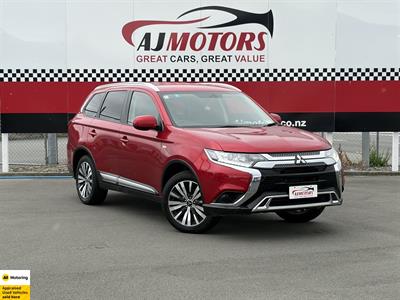 2022 Mitsubishi Outlander - Thumbnail