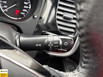 2022 Mitsubishi Outlander - Thumbnail