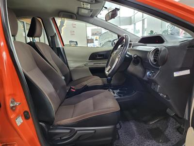 2012 Toyota Aqua - Thumbnail