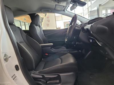2019 Toyota Prius - Thumbnail