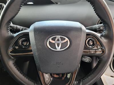 2019 Toyota Prius - Thumbnail