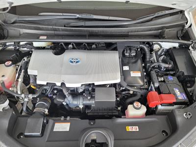 2019 Toyota Prius - Thumbnail