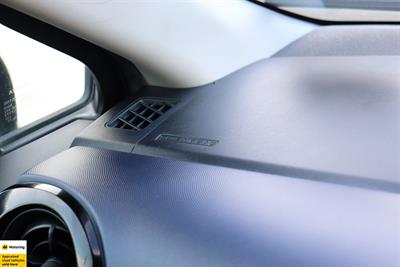 2015 Toyota Aqua - Thumbnail
