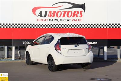 2015 Toyota Aqua - Thumbnail