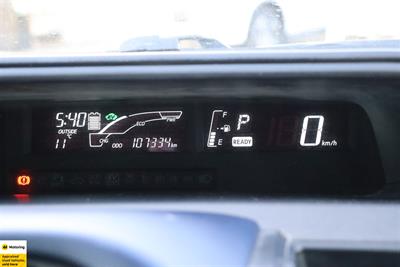 2015 Toyota Aqua - Thumbnail