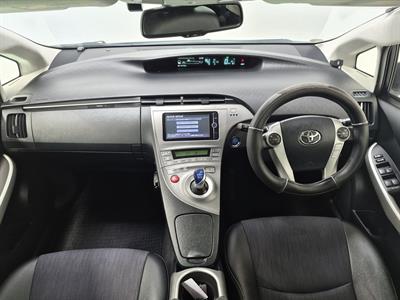 2013 Toyota Prius - Thumbnail