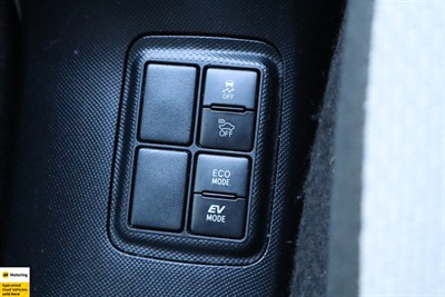 2017 Toyota Aqua - Thumbnail