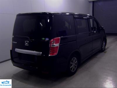 2015 Honda Step Wagon - Thumbnail
