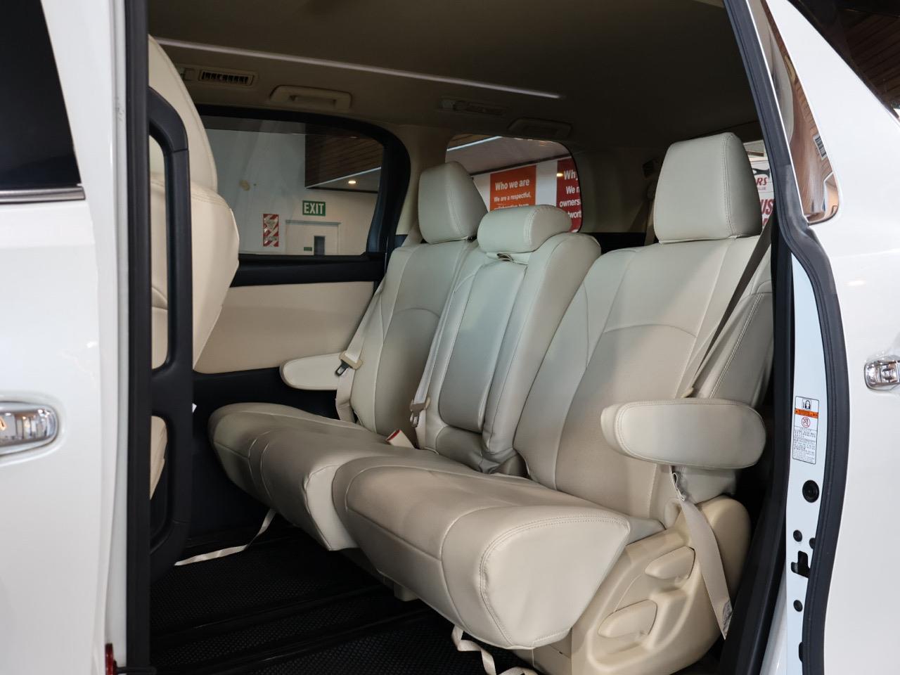 2016 Toyota Alphard
