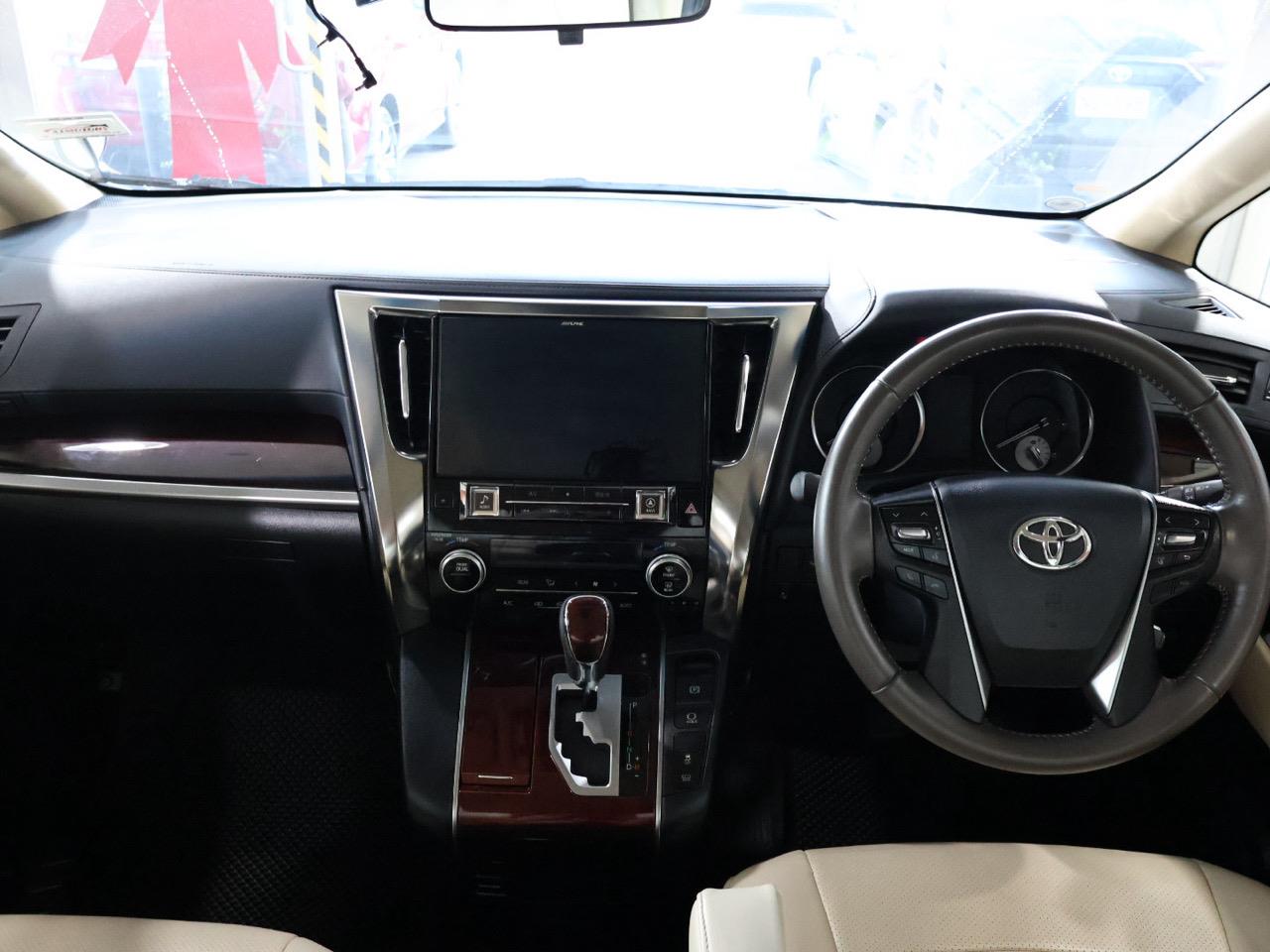 2016 Toyota Alphard