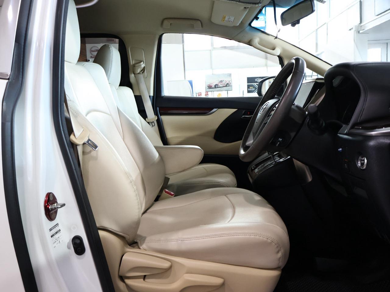 2016 Toyota Alphard