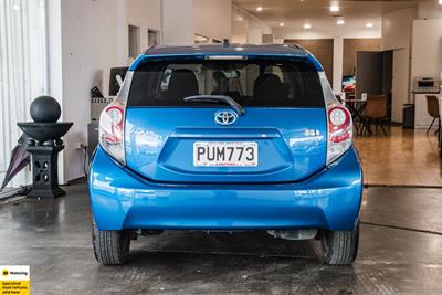 2012 Toyota Aqua - Thumbnail