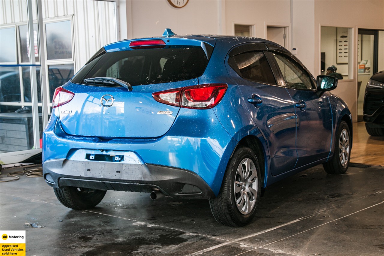 2016 Mazda Demio