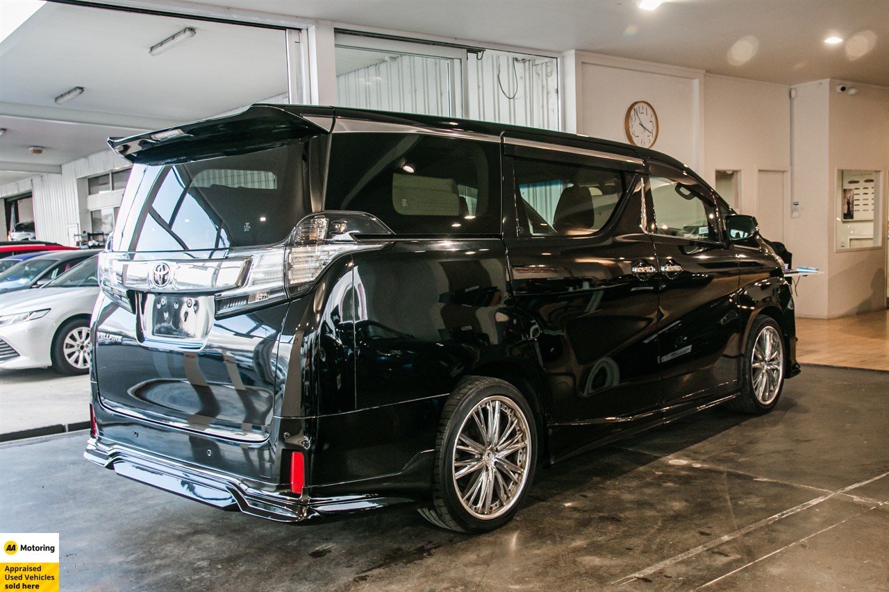 2015 Toyota Vellfire