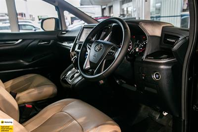 2015 Toyota Vellfire - Thumbnail