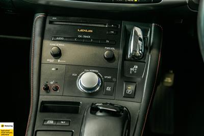 2012 Lexus CT200H - Thumbnail