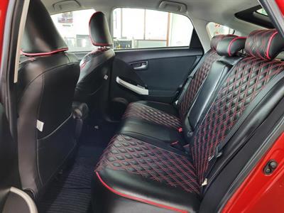 2013 Toyota Prius - Thumbnail