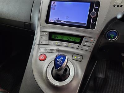 2013 Toyota Prius - Thumbnail