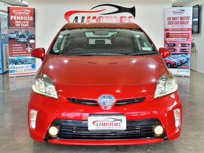 2013 Toyota Prius - Thumbnail