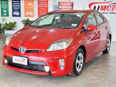2013 Toyota Prius - Thumbnail