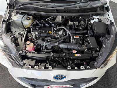 2020 Toyota Yaris - Thumbnail