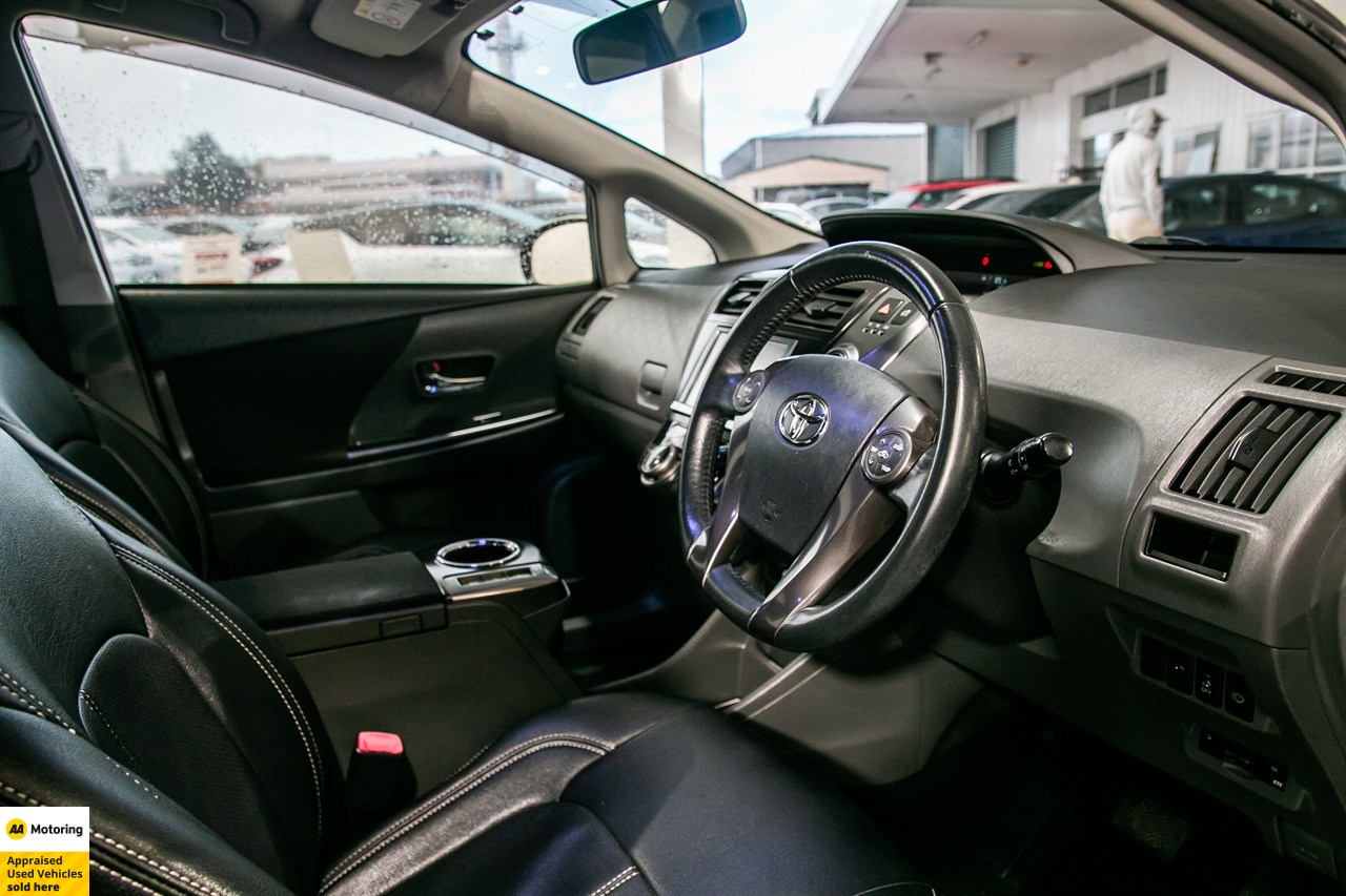 2014 Toyota Prius Alpha