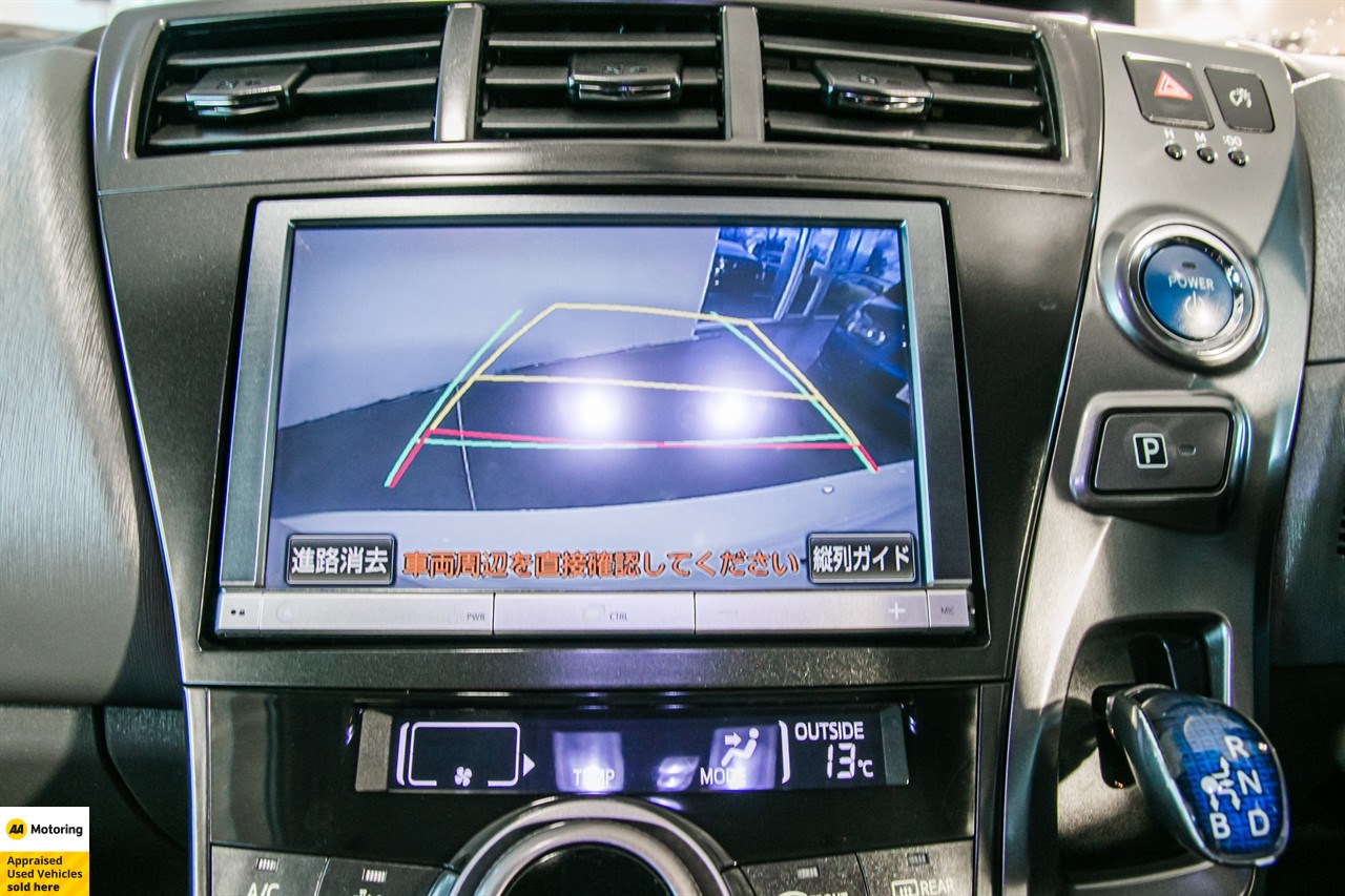 2014 Toyota Prius Alpha