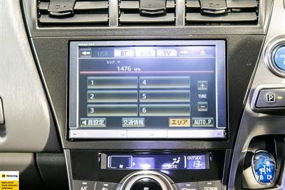 2014 Toyota Prius Alpha - Thumbnail