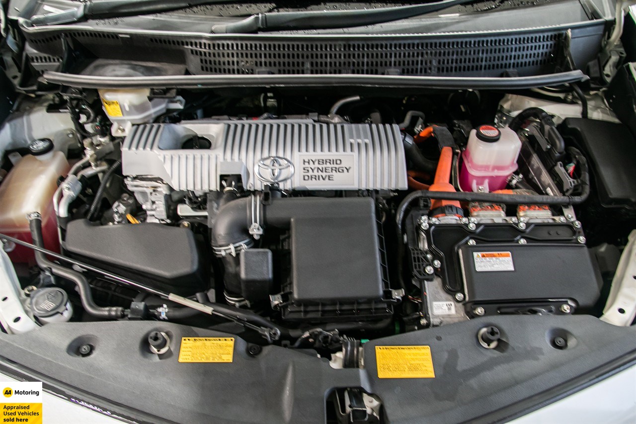 2014 Toyota Prius Alpha