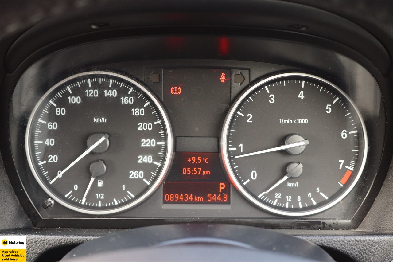 2012 BMW 320i