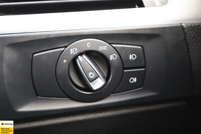 2012 BMW 320i - Thumbnail