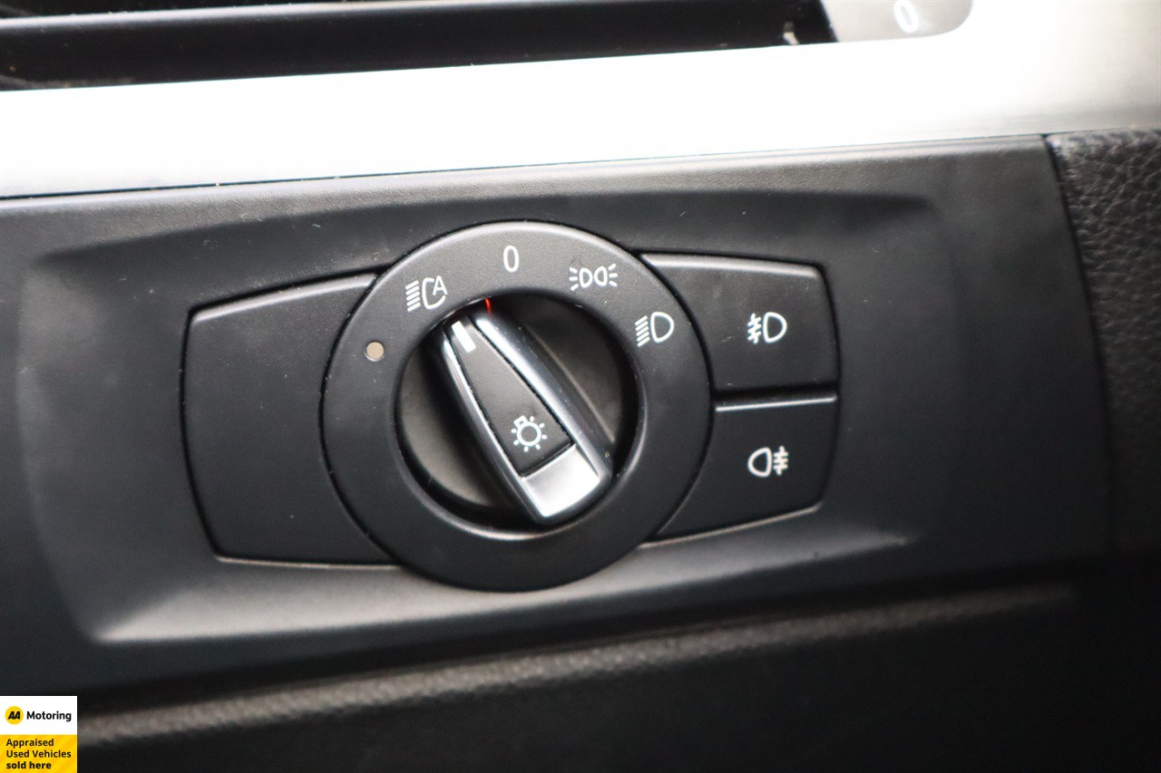 2012 BMW 320i