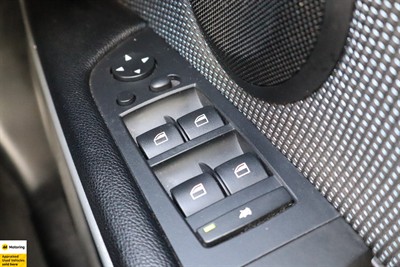 2012 BMW 320i - Thumbnail