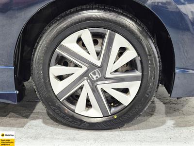 2015 Honda Shuttle - Thumbnail