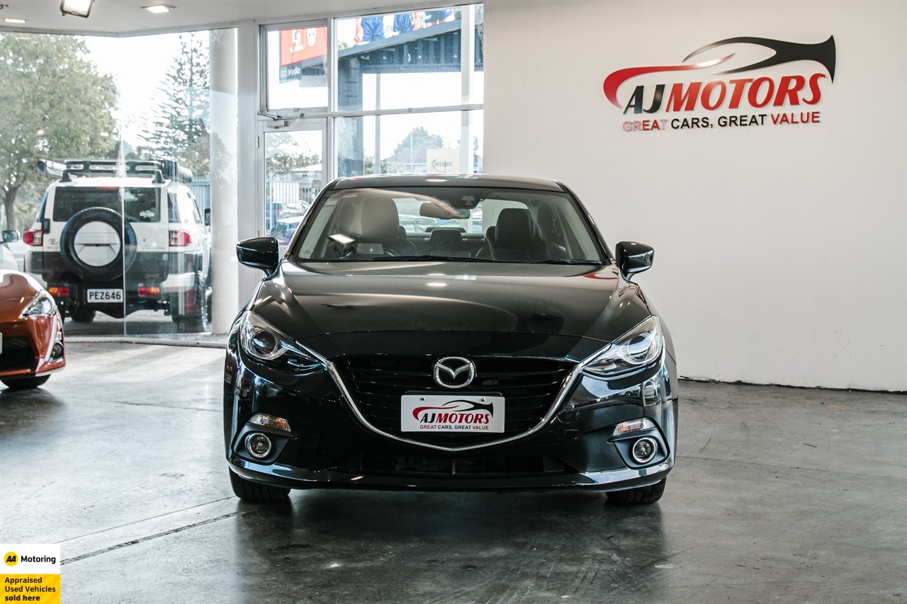 2016 Mazda Axela