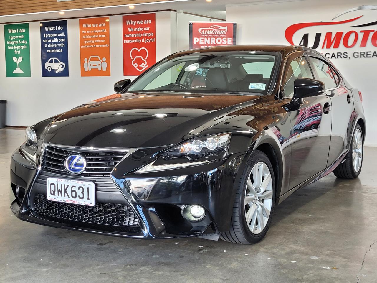 2014 Lexus IS 300h