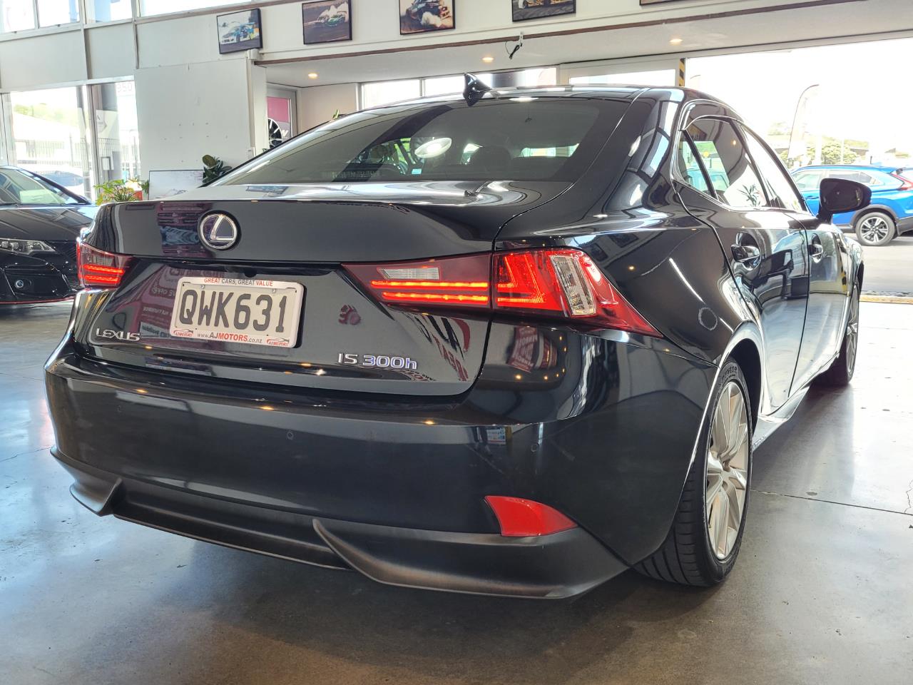 2014 Lexus IS 300h