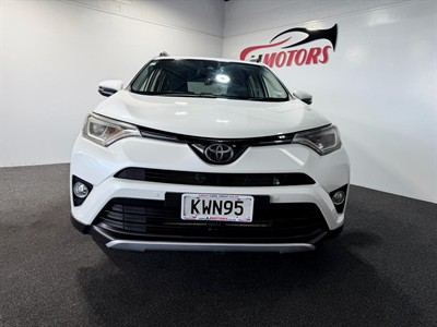 2017 Toyota RAV4 - Thumbnail