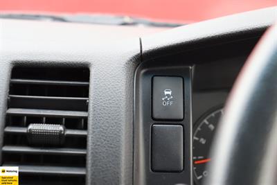 2017 Toyota Hiace - Thumbnail