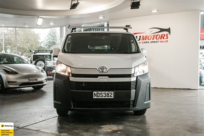 2020 Toyota Hiace - Thumbnail