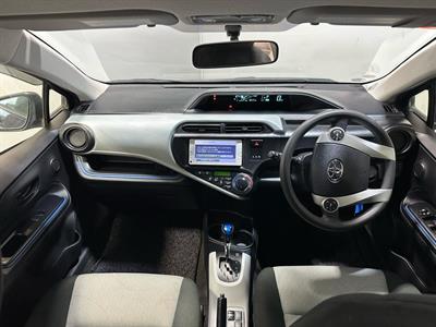 2013 Toyota Aqua - Thumbnail
