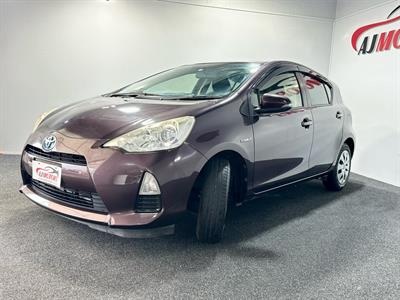2013 Toyota Aqua - Thumbnail
