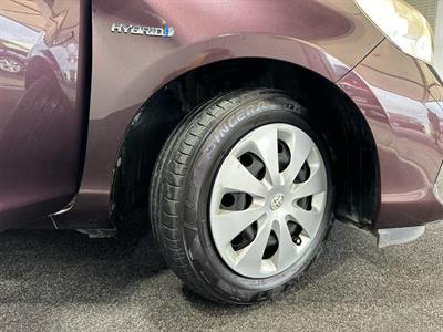 2013 Toyota Aqua - Thumbnail