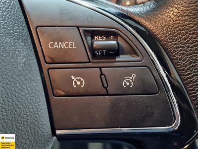 2022 Mitsubishi Outlander - Thumbnail