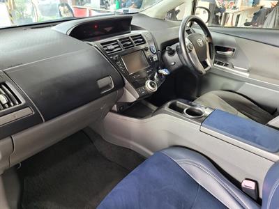 2012 Toyota Prius - Thumbnail