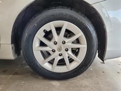 2012 Toyota Prius - Thumbnail