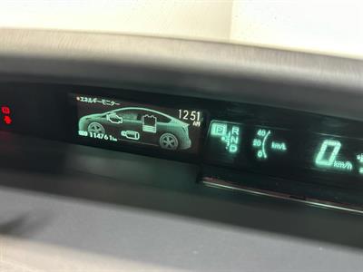 2015 Toyota Prius - Thumbnail